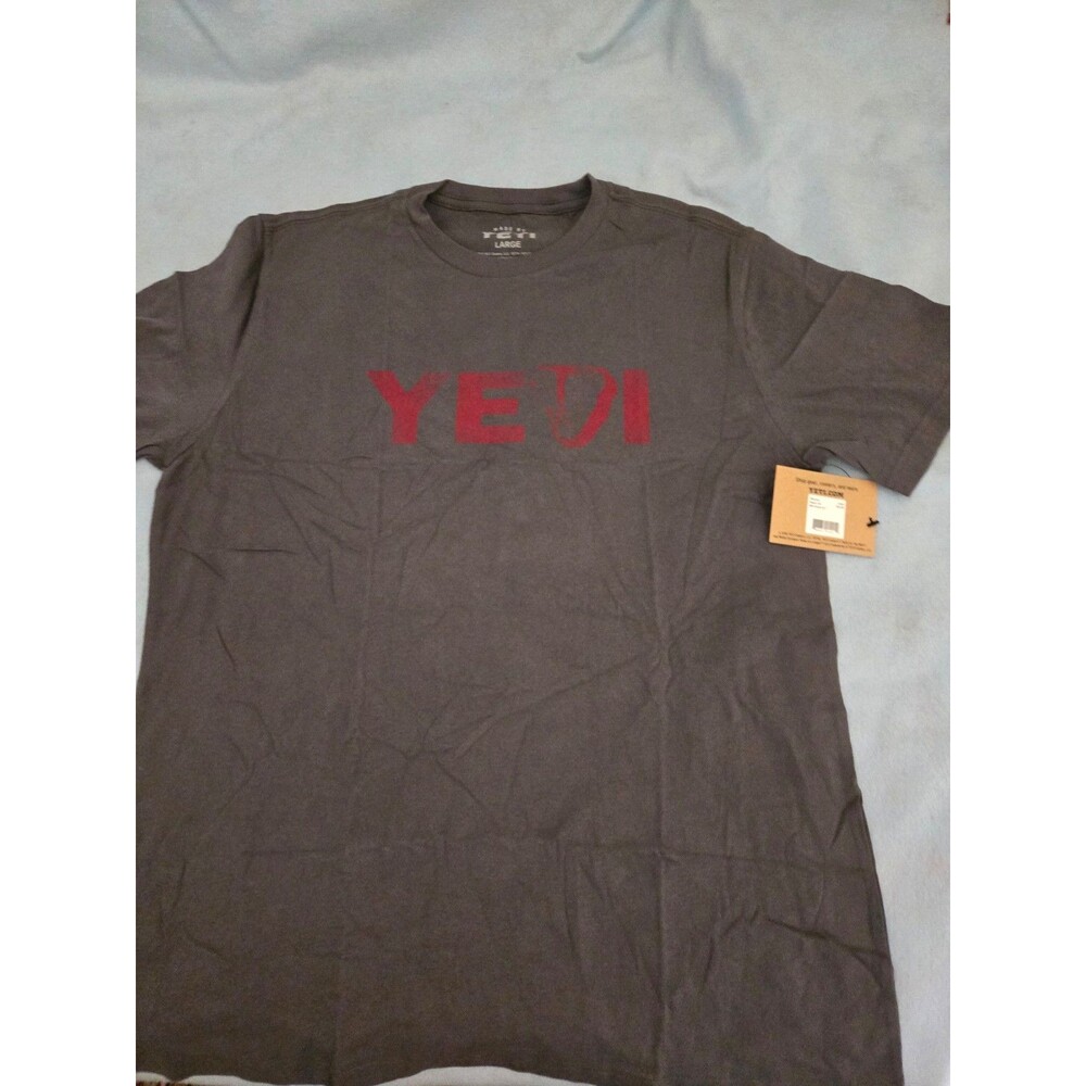 Brand new Yeti Charcoal Steaks On Men's Large T-Shirt (LOC-36)
